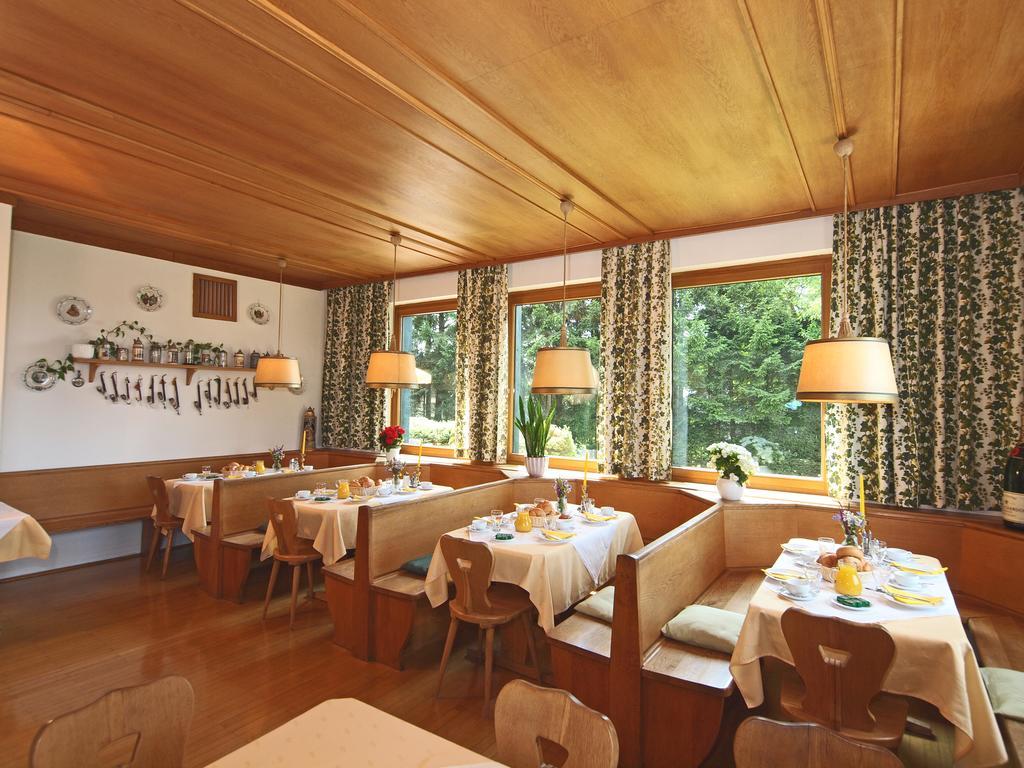 Gaestehaus Lauterbacher Neumarkt am Wallersee Exterior foto