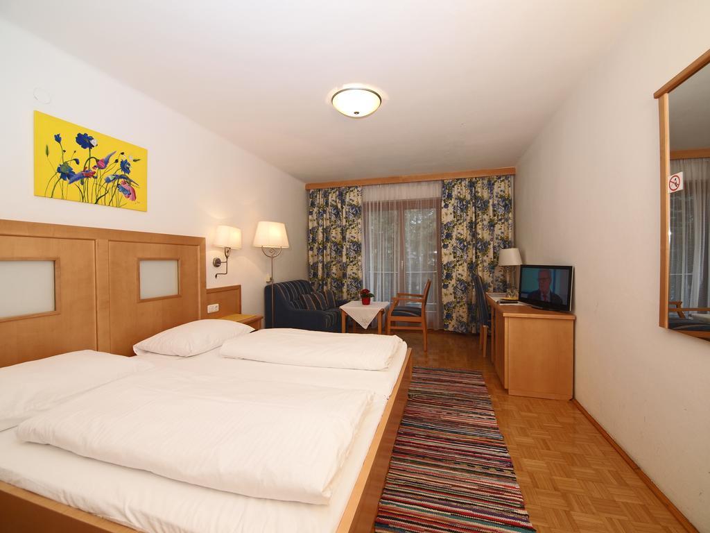 Gaestehaus Lauterbacher Neumarkt am Wallersee Exterior foto