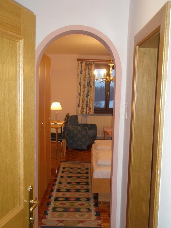 Gaestehaus Lauterbacher Neumarkt am Wallersee Exterior foto